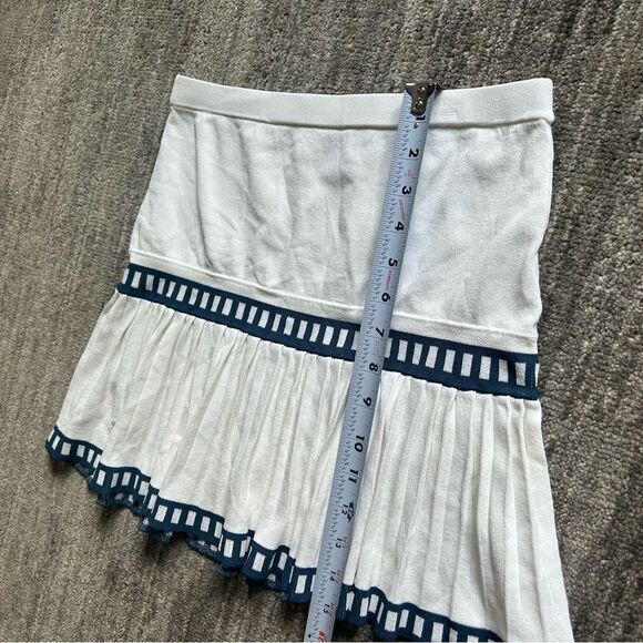 White Pleated Jersey L’Etoile Skirt, size small - Picture 7 of 7